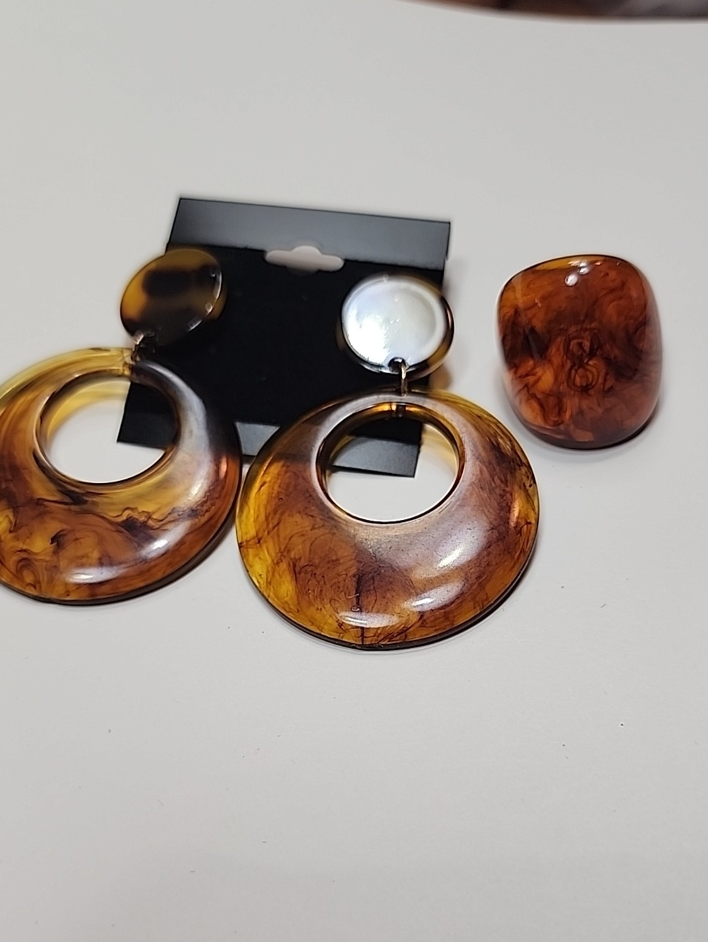Brown Resin Statement Ring Free Earring